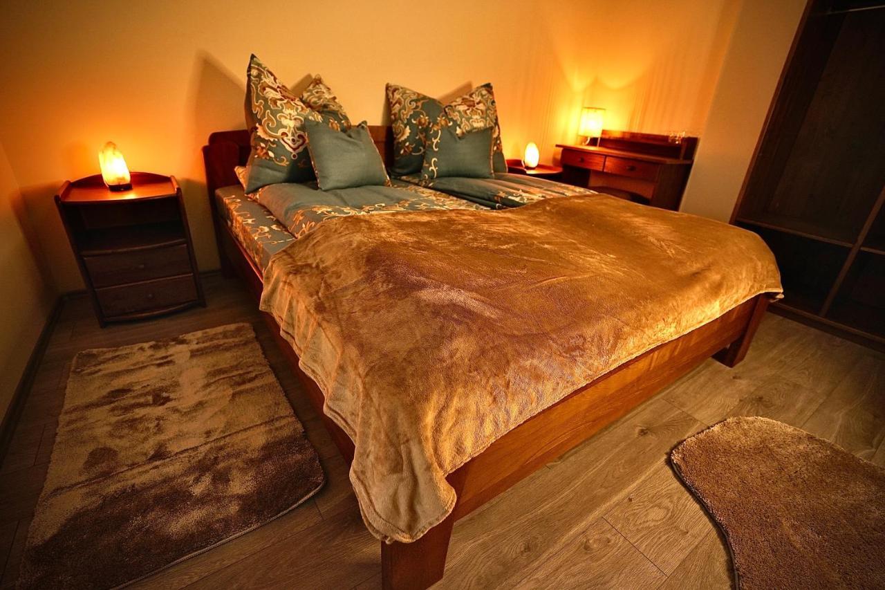 Bacchus Pub Es Panzio Bed and Breakfast Dunaharaszti Buitenkant foto