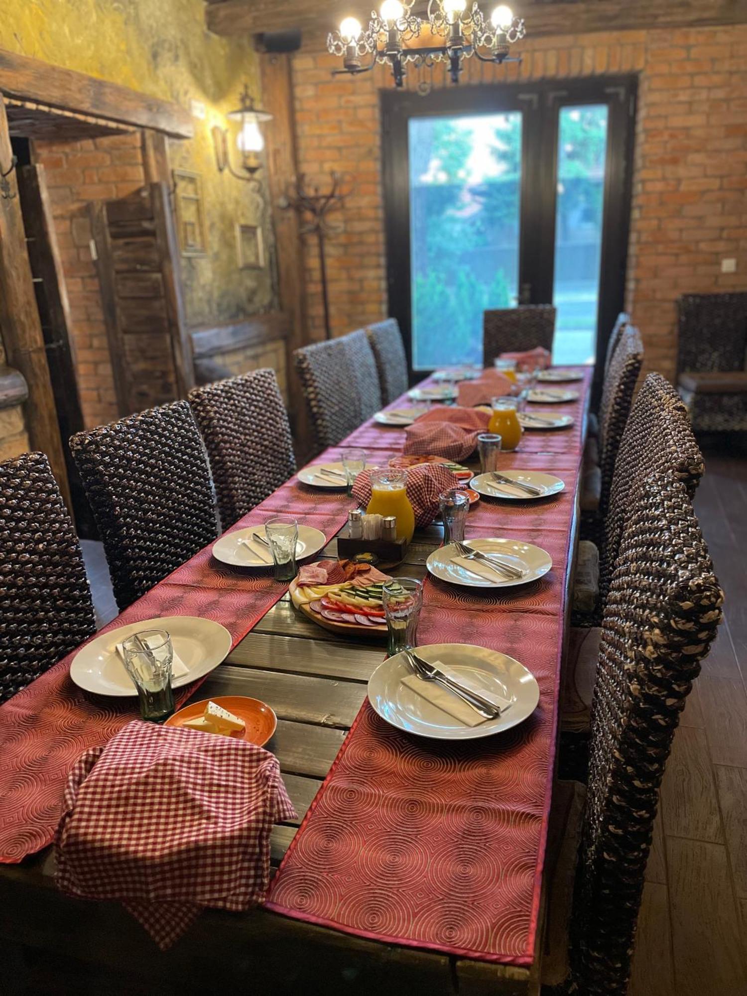 Bacchus Pub Es Panzio Bed and Breakfast Dunaharaszti Buitenkant foto